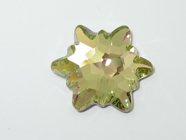 4 pcs. 14mm EDELWEISS LUMINOUS GREEN FLATBACK European Rhinestones